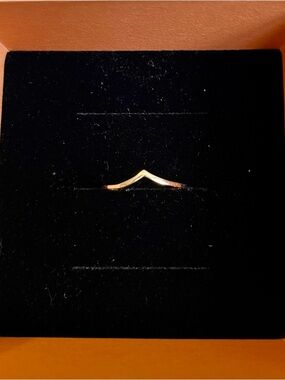 Mejuri Wishbone Solid Gold Ring